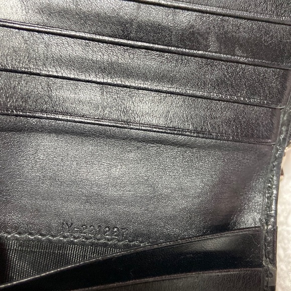 Salvatore Ferragamo EUC Wallet Gancini Logo - Picture 5 of 17